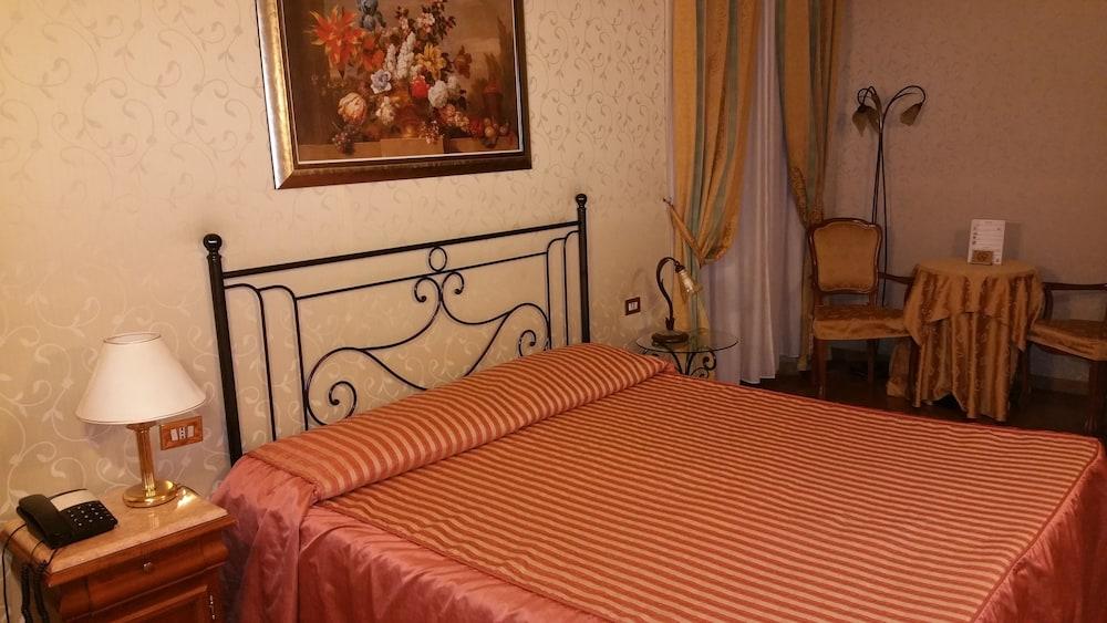 Hotel Giorgi Rome Bagian luar foto